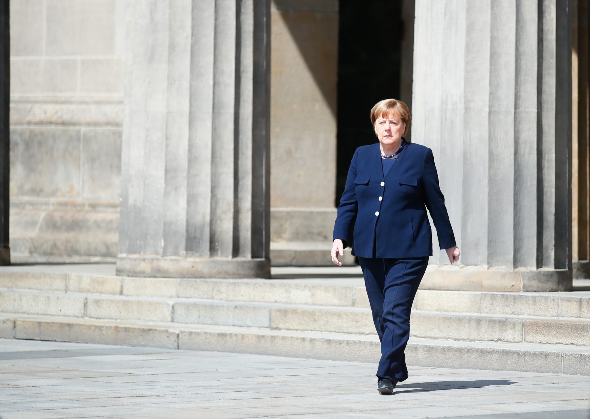 roupa Angela Merkel pra passar credibilidade